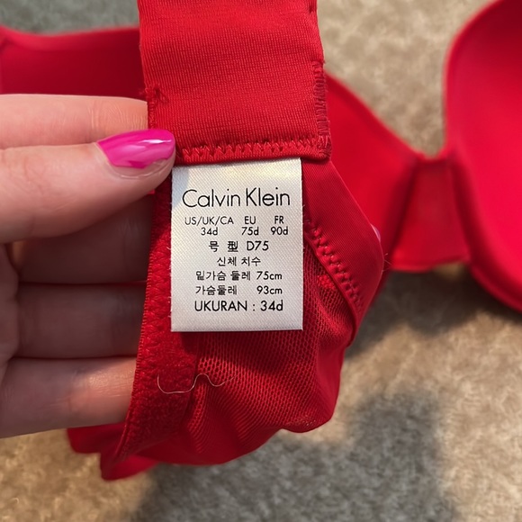 Calvin Klein Sculpted Demi Bra - Picture 6 of 10